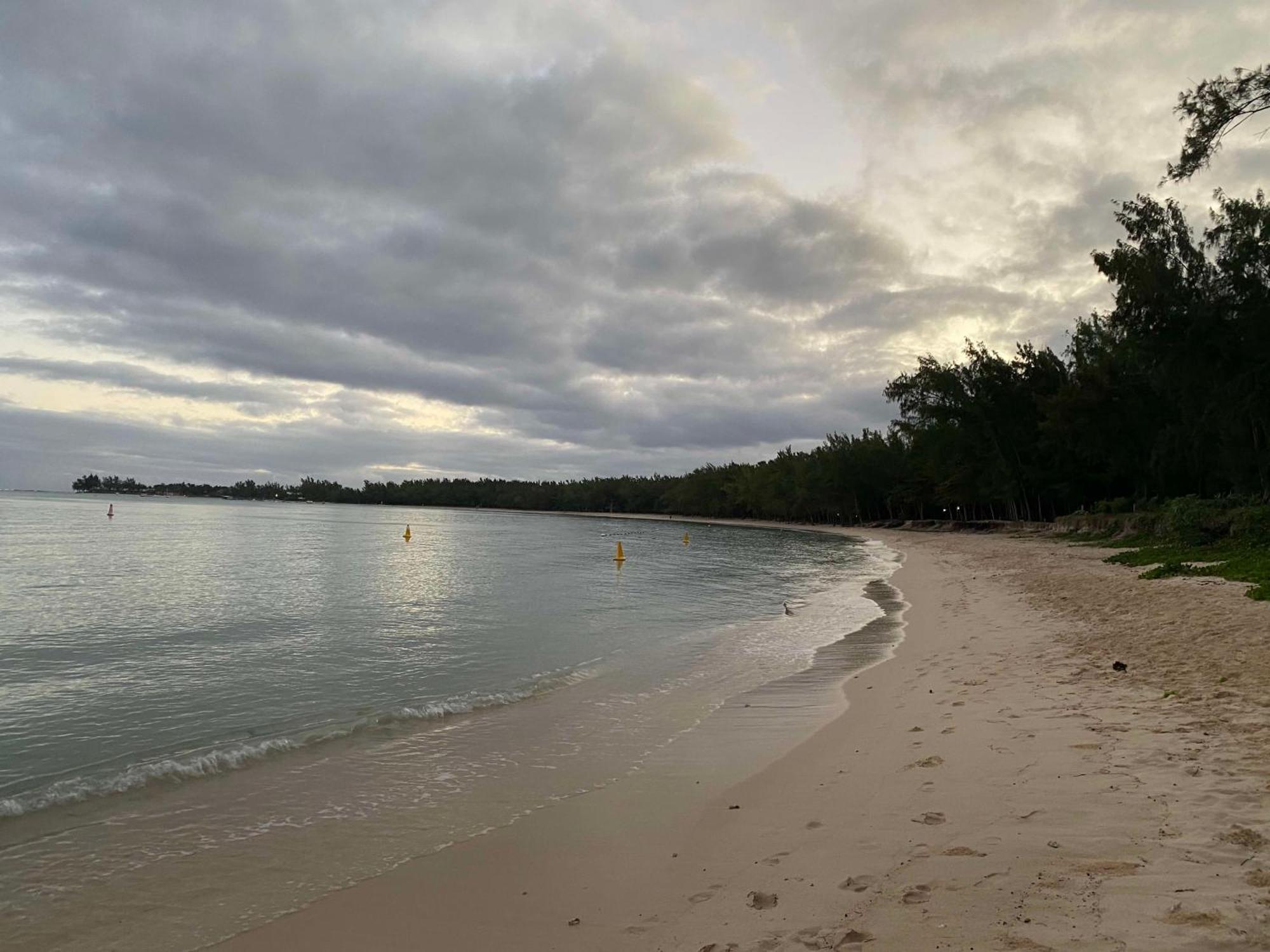 Beachfront Near Mont Choisy Villa *